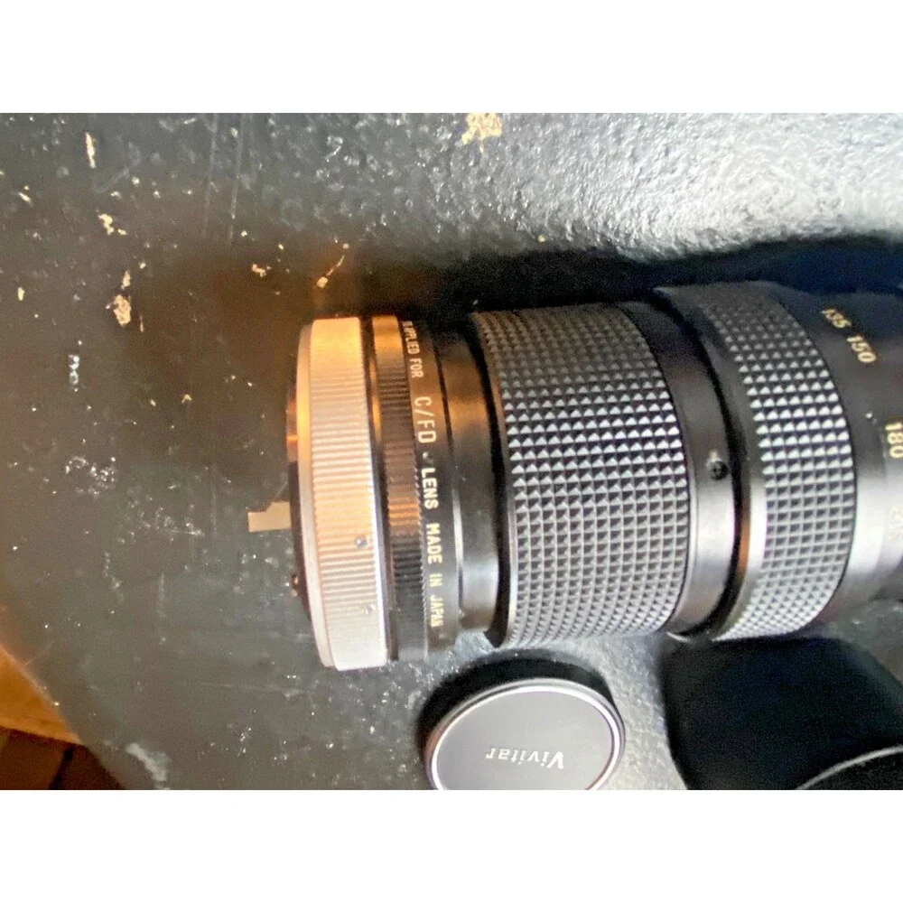 Vivitar 75-205mm f3.8 Telephoto Zoom Lens Canon FD Kiron Made w Hood Case